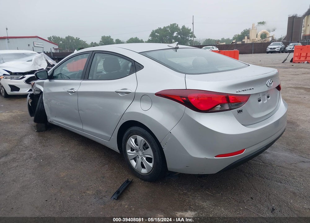 2016 HYUNDAI ELANTRA SE VIN: 5NPDH4AE8GH726259