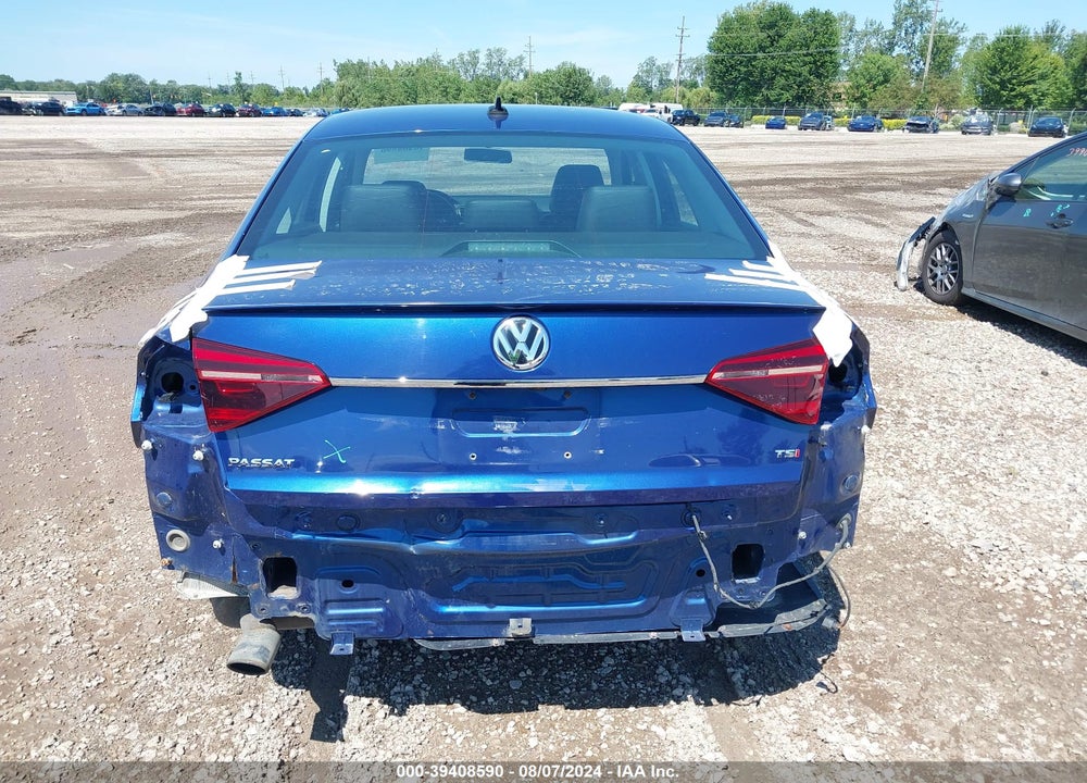 2017 VOLKSWAGEN PASSAT 1.8T R-LINE VIN: 1VWDT7A32HC008523