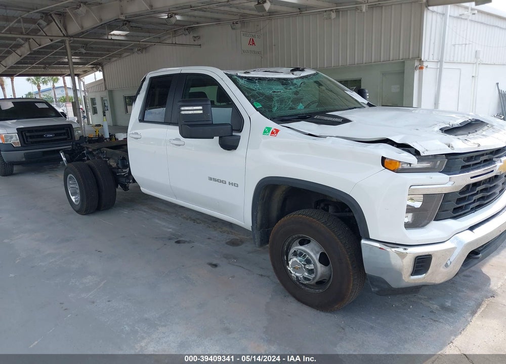 2024 CHEVROLET SILVERADO 3500HD 4WD DOUBLE CAB LONG BED LT VIN: 1GC5YTEY3RF130170