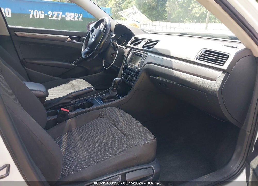 2016 VOLKSWAGEN PASSAT 1.8T R-LINE VIN: 1VWAT7A32GC060428