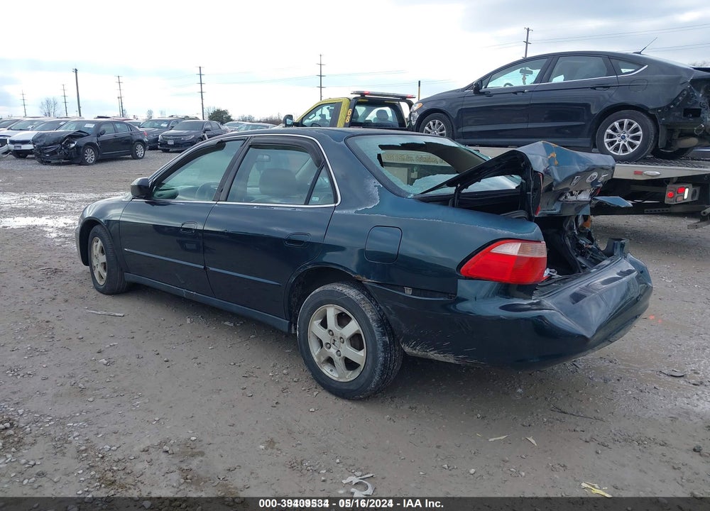 2000 HONDA ACCORD 2.3 SE VIN: 1HGCG5678YA105984