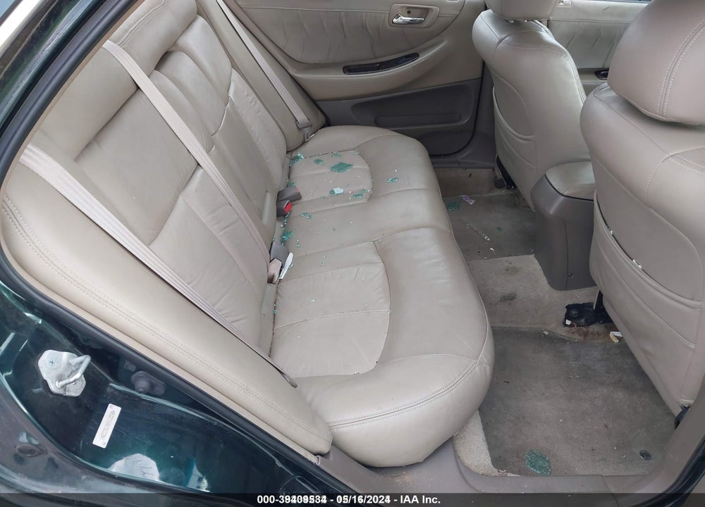 2000 HONDA ACCORD 2.3 SE VIN: 1HGCG5678YA105984