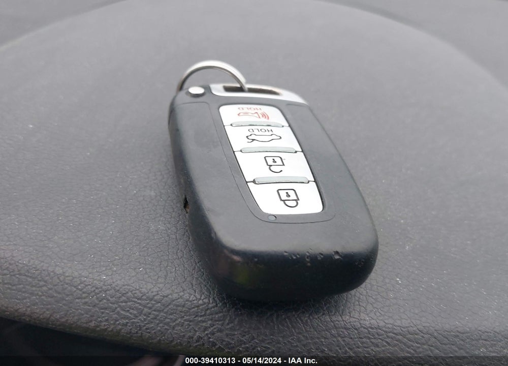 2013 HYUNDAI SONATA HYBRID LIMITED VIN: KMHEC4A44DA068416
