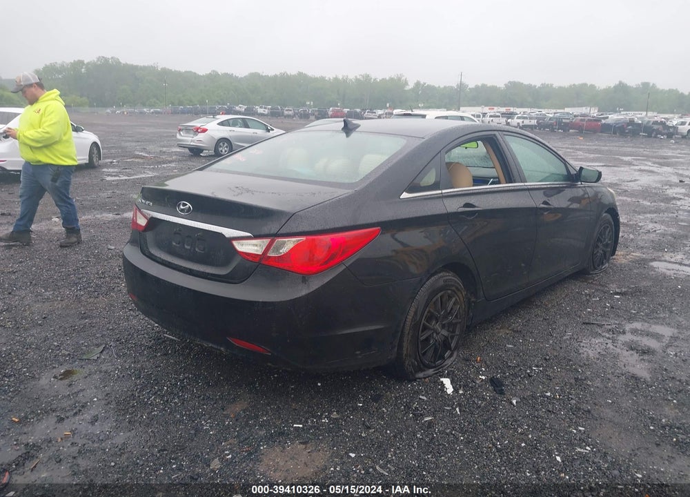 2011 HYUNDAI SONATA VIN: 5NPEB4AC0BH065808