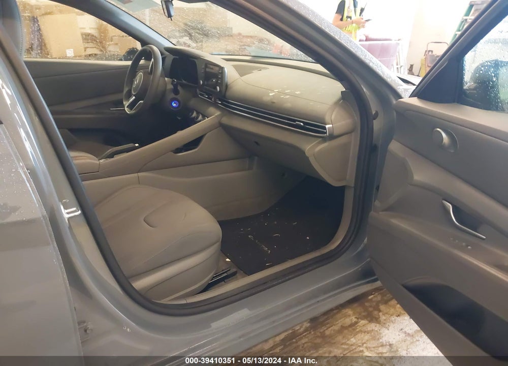 2022 HYUNDAI ELANTRA SE VIN: KMHLL4AG2NU287134
