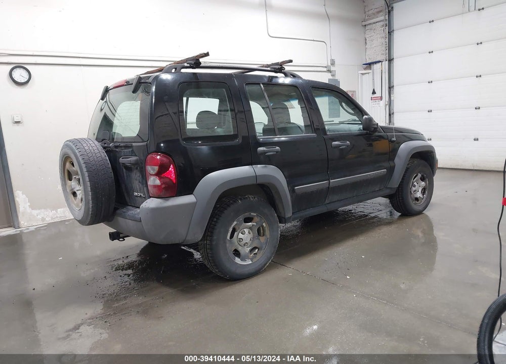 2005 JEEP LIBERTY VIN: 1J4GL48KX5W534656