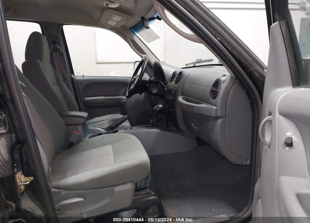 2005 JEEP LIBERTY VIN: 1J4GL48KX5W534656