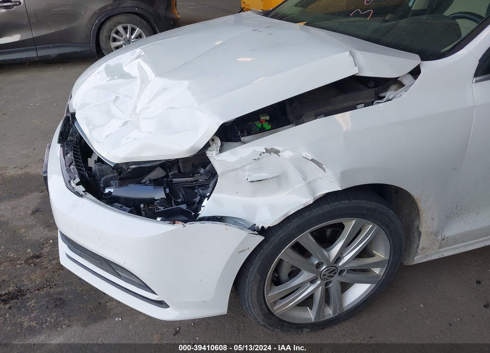 2015 VOLKSWAGEN JETTA 1.8T SEL VIN: 3VWL07AJ0FM274654