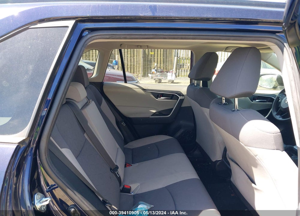 2019 TOYOTA RAV4 XLE VIN: JTMP1RFV8KD514497