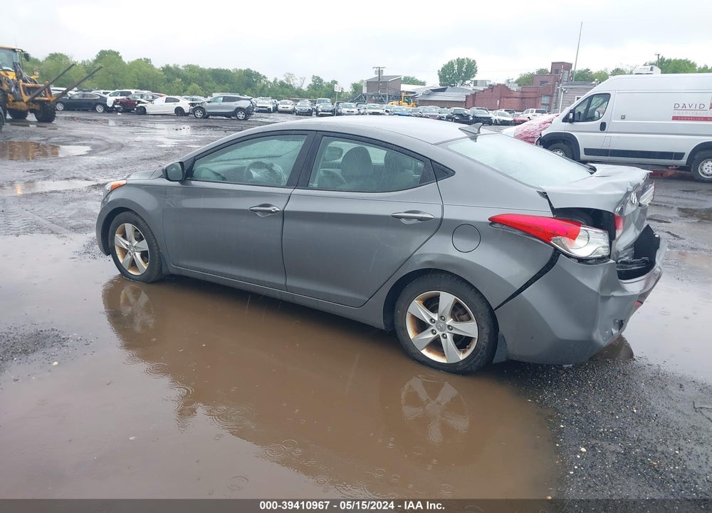 2013 HYUNDAI ELANTRA GLS VIN: 5NPDH4AE1DH388859