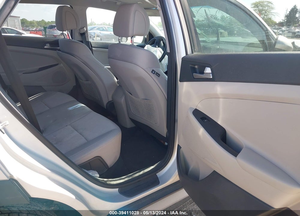 2018 HYUNDAI TUCSON SEL VIN: KM8J3CA49JU757144