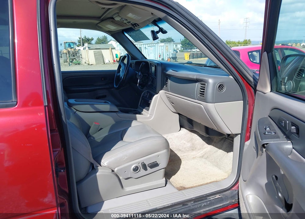 2003 CHEVROLET TAHOE LT VIN: 1GNEK13T93R128286