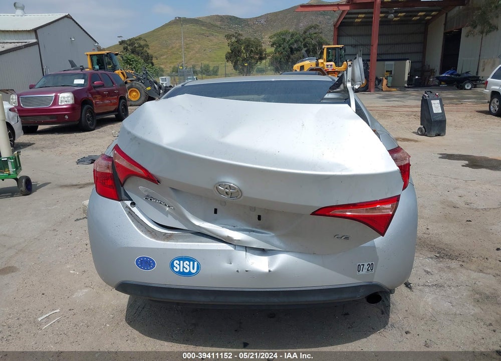 2018 TOYOTA COROLLA LE VIN: 5YFBURHE5JP835696