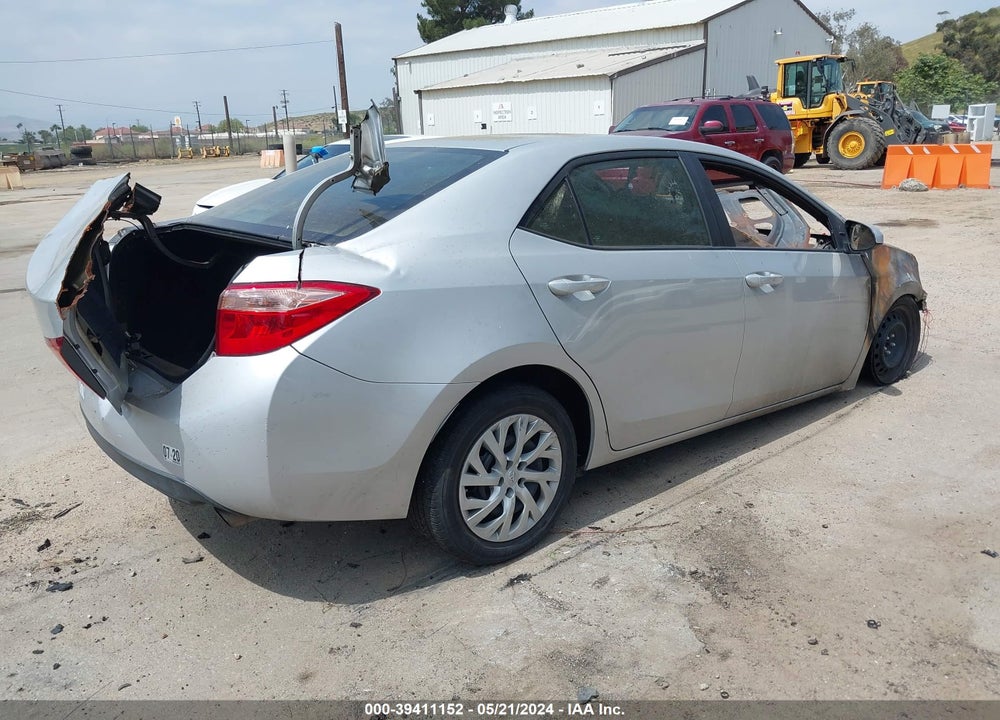 2018 TOYOTA COROLLA LE VIN: 5YFBURHE5JP835696