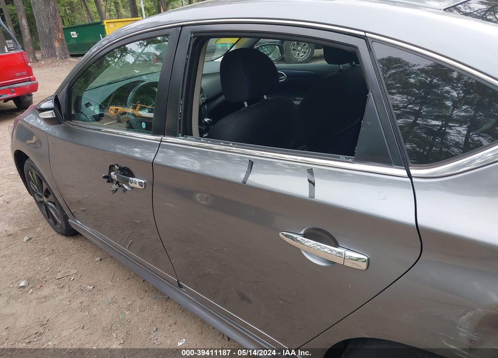 2018 NISSAN SENTRA SR VIN: 3N1AB7APXJY247815