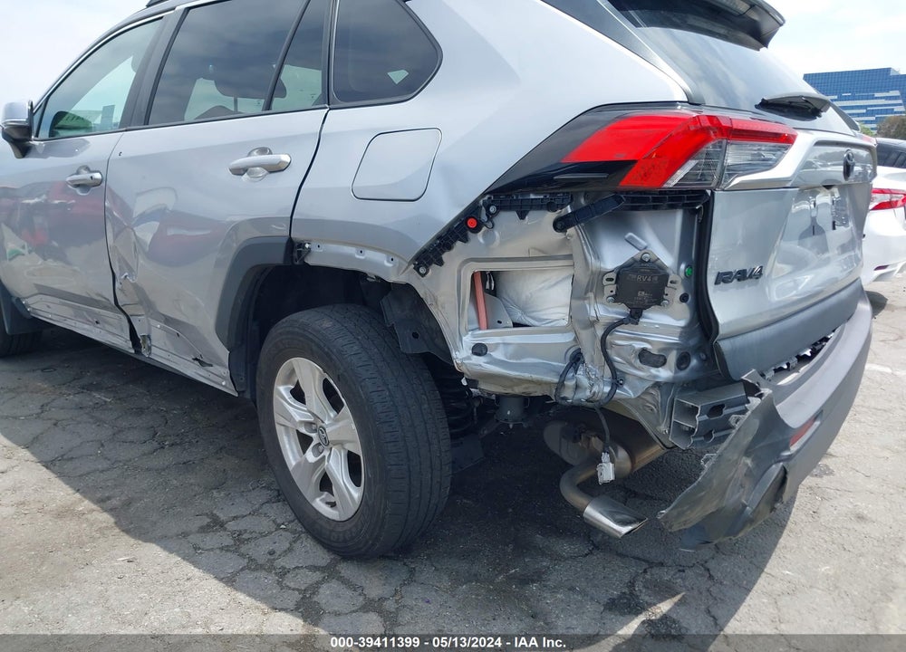 2021 TOYOTA RAV4 XLE VIN: 2T3W1RFV5MW109683