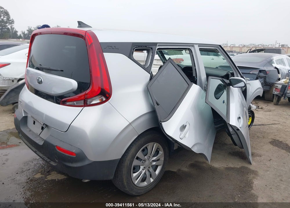2021 KIA SOUL LX VIN: KNDJ23AU8M7739387