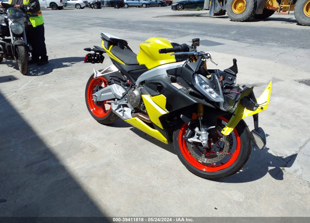 2022 APRILIA RS 660 VIN: ZD4KSUG08NS000683