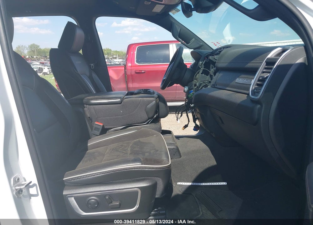 2023 RAM 1500 LAIE  4X4 5'7 BOX VIN: 1C6SRFJT2PN542764