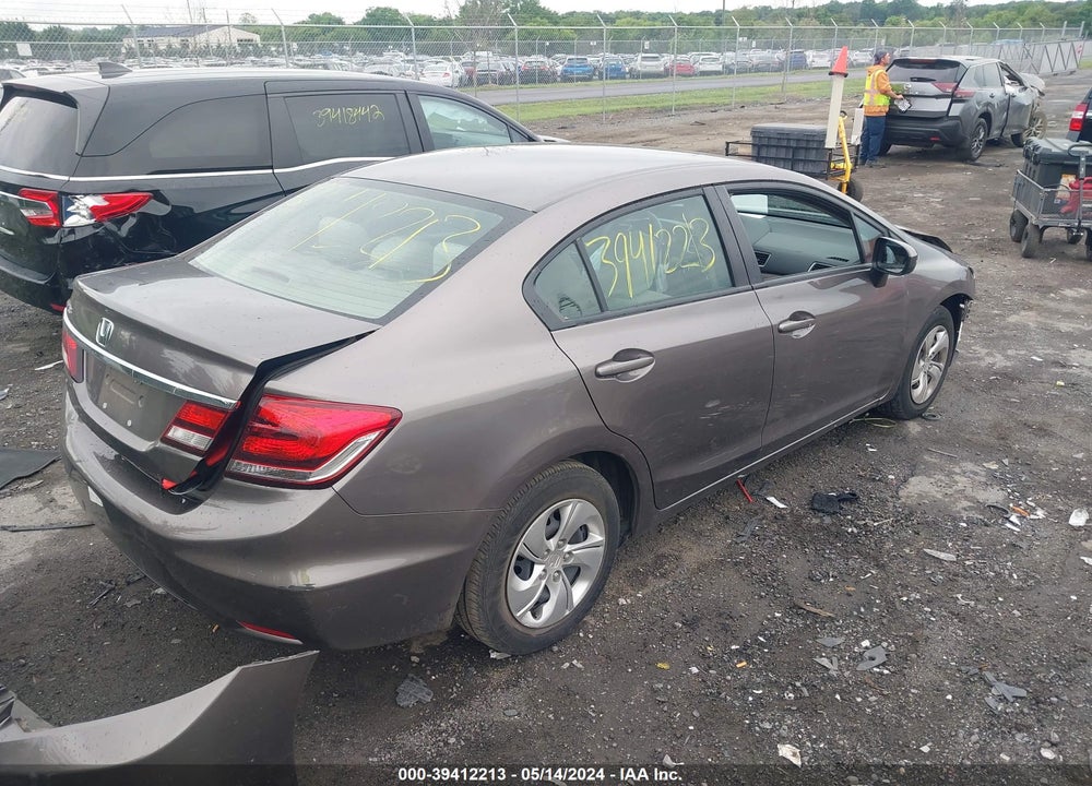 2014 HONDA CIVIC LX VIN: 19XFB2F57EE205574