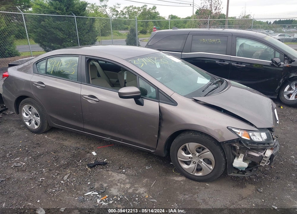 2014 HONDA CIVIC LX VIN: 19XFB2F57EE205574