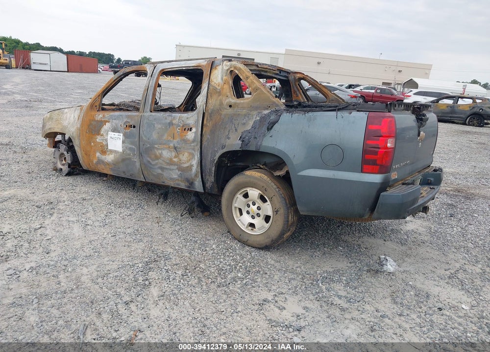 2011 CHEVROLET AVALANCHE 1500 LS VIN: 3GNMCEE01BG126288