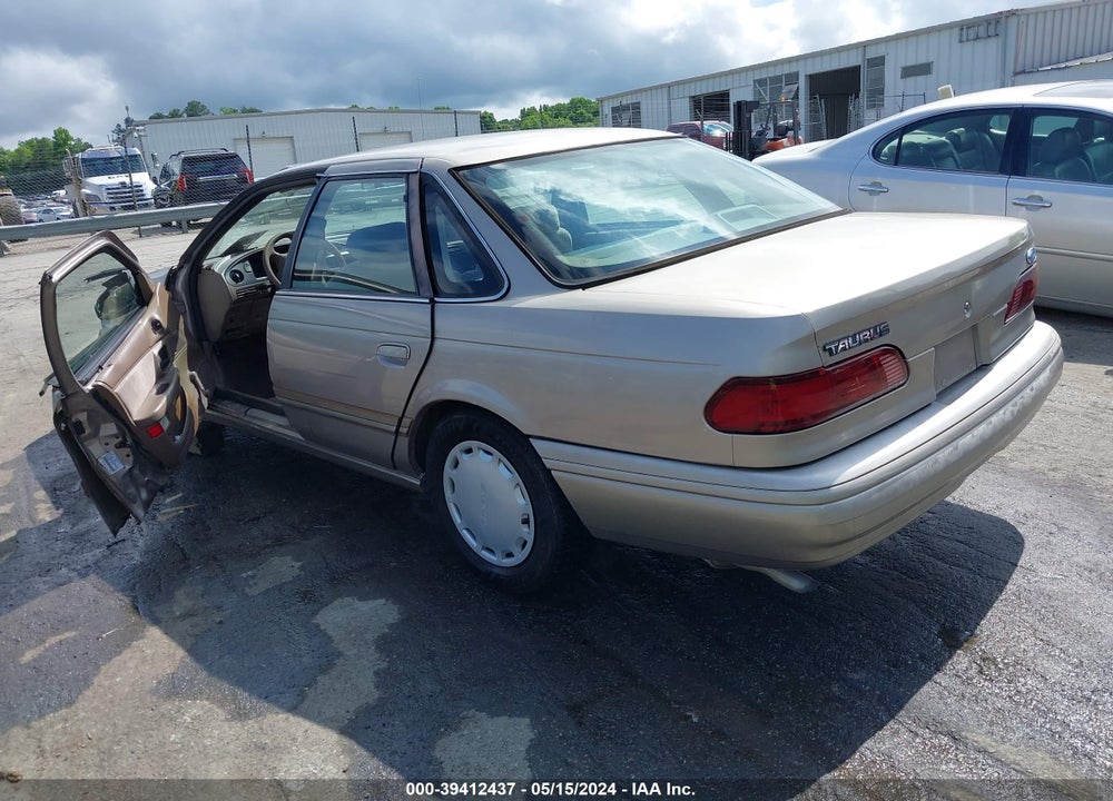 1995 FORD TAURUS GL/SE VIN: 1FALP52U8SG162271