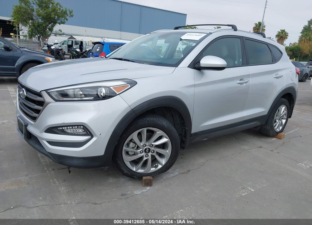 2016 HYUNDAI TUCSON SE VIN: KM8J33A4XGU238788