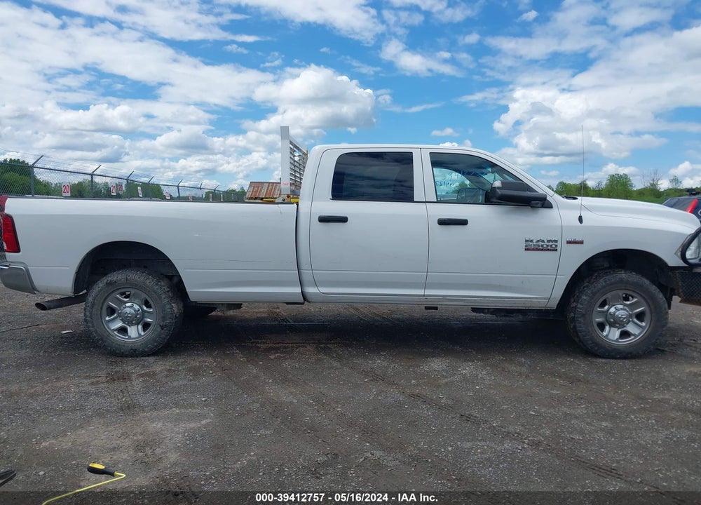 2018 RAM 2500 VIN: 3C6UR5HJ2JG144560