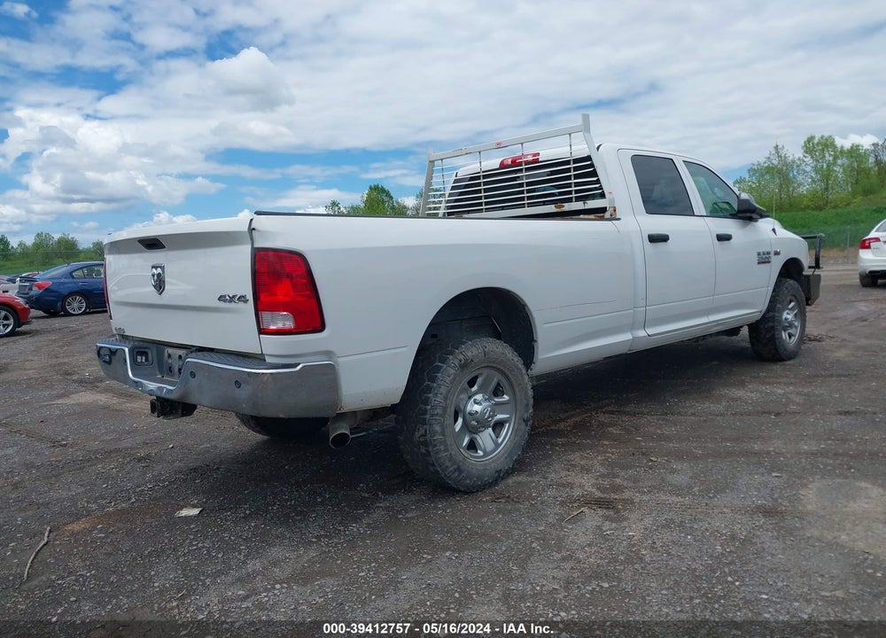 2018 RAM 2500 VIN: 3C6UR5HJ2JG144560