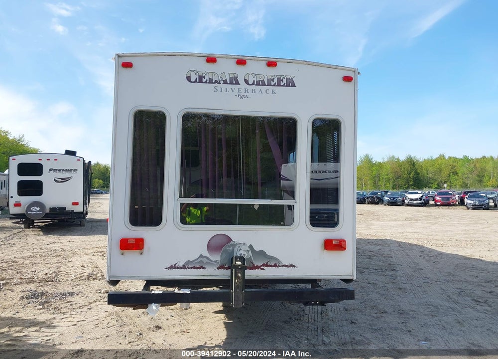 2003 CEDAR CREEK SILVERBACK VIN: 4X4TCRG293P186174