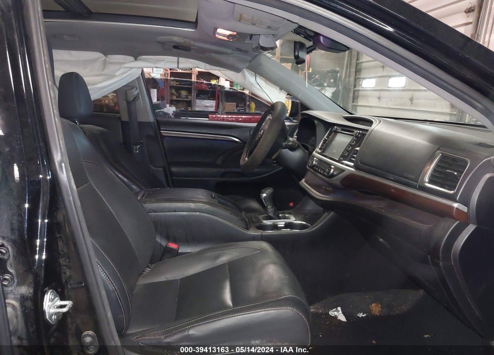 2015 TOYOTA HIGHLANDER LIMITED PLATINUM V6 VIN: 5TDDKRFH7FS137200