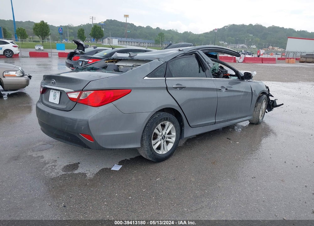 2014 HYUNDAI SONATA GLS VIN: 5NPEB4AC8EH831613