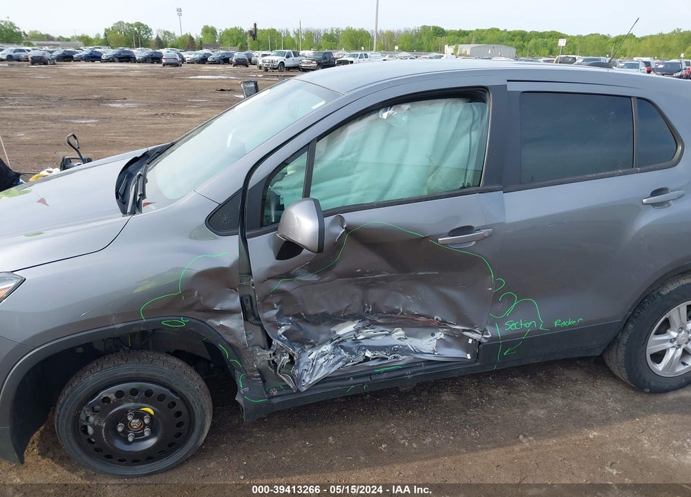2020 CHEVROLET TRAX AWD LS VIN: 3GNCJNSB2LL268441