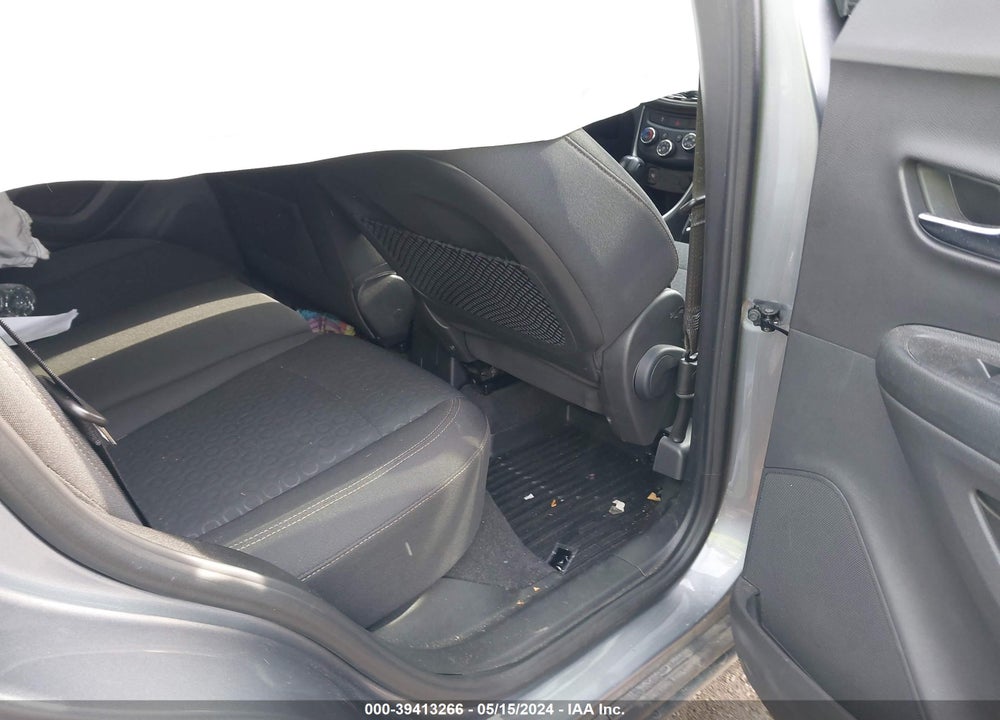 2020 CHEVROLET TRAX AWD LS VIN: 3GNCJNSB2LL268441