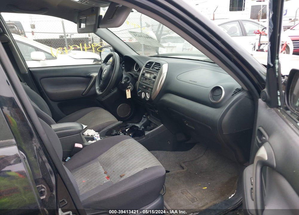 2004 TOYOTA RAV4 VIN: JTEGD20V940043618