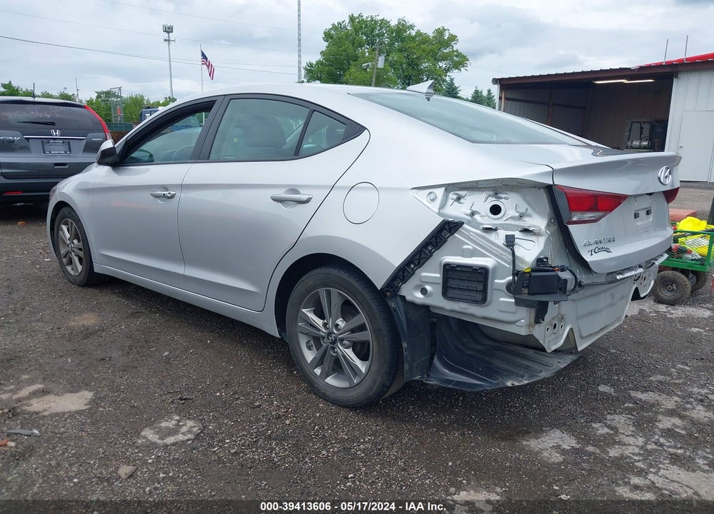 2017 HYUNDAI ELANTRA SE VIN: 5NPD84LF6HH064429