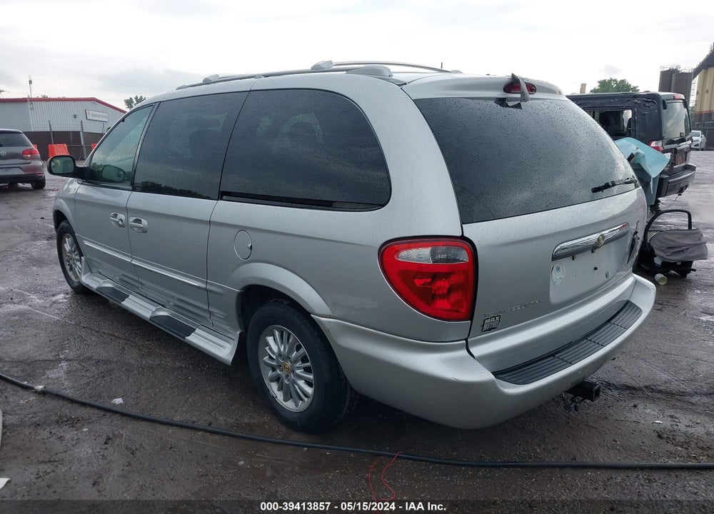 2002 CHRYSLER TOWN & COUNTRY VIN: 2C8GP64L52R578717