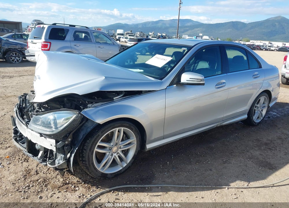 2013 MERCEDES-BENZ C 300 LUXURY 4MATIC/SPORT 4MATIC VIN: WDDGF8AB0DA780132
