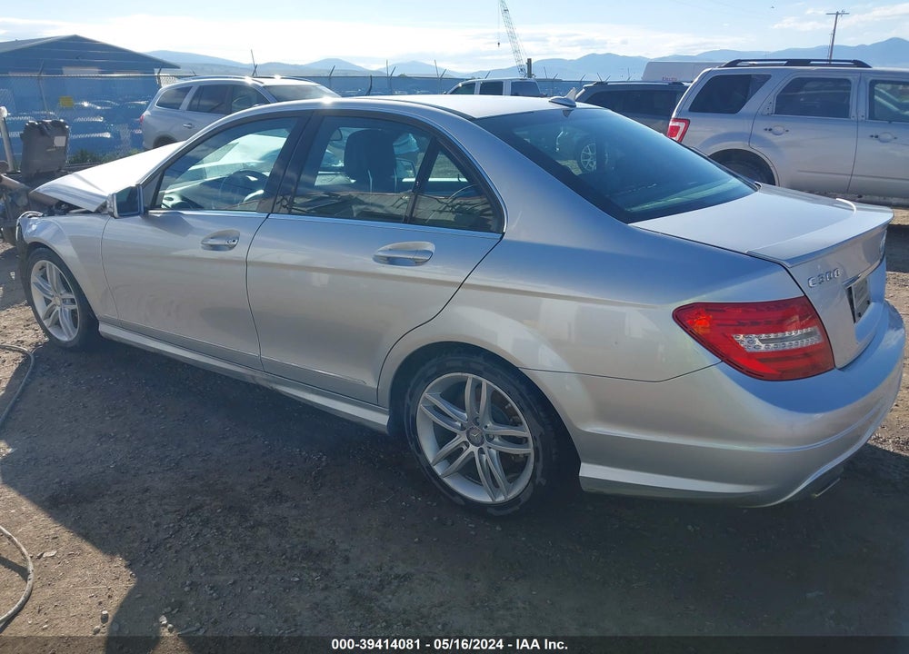 2013 MERCEDES-BENZ C 300 LUXURY 4MATIC/SPORT 4MATIC VIN: WDDGF8AB0DA780132