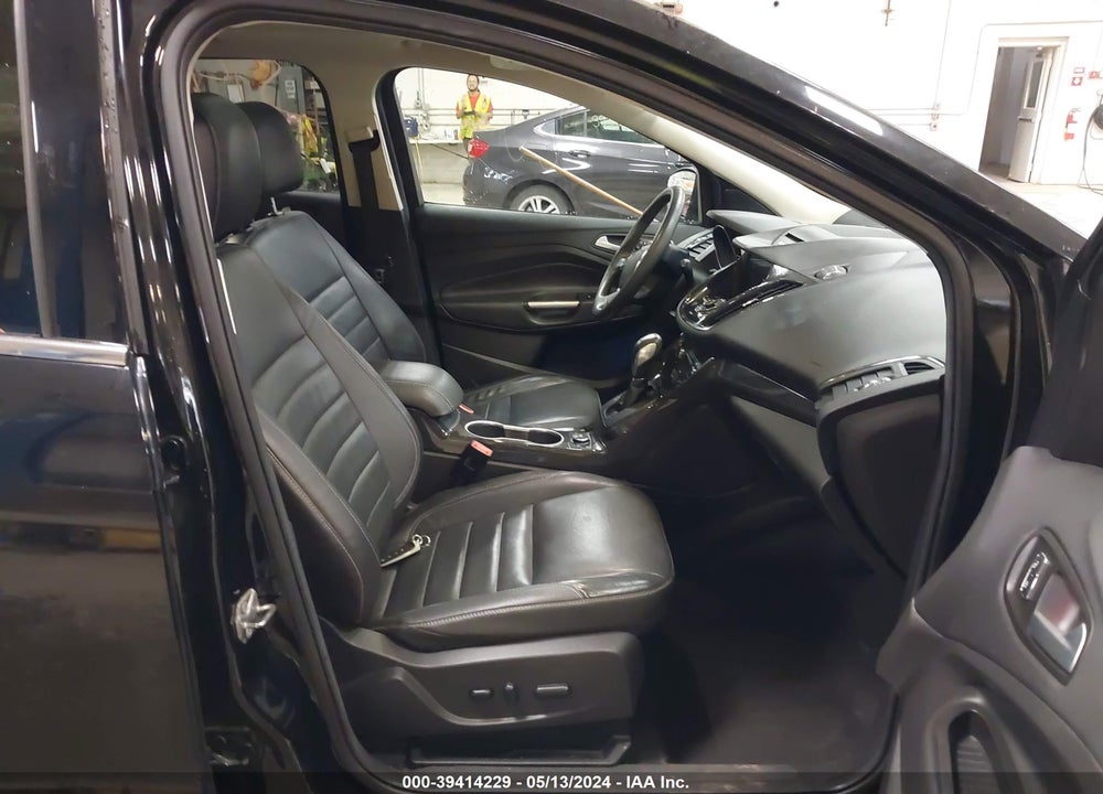 2016 FORD ESCAPE TITANIUM VIN: 1FMCU9J91GUA58099