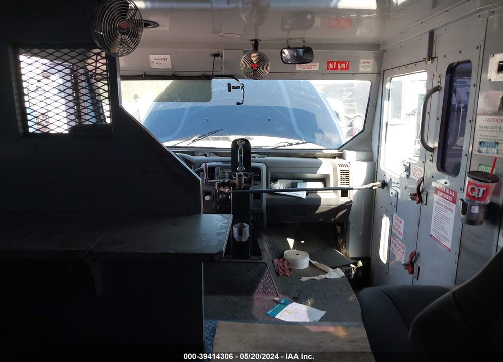 2013 RAM 5500 CHASSIS TRADESMAN/SLT VIN: 3C7WRMAL6DG564062