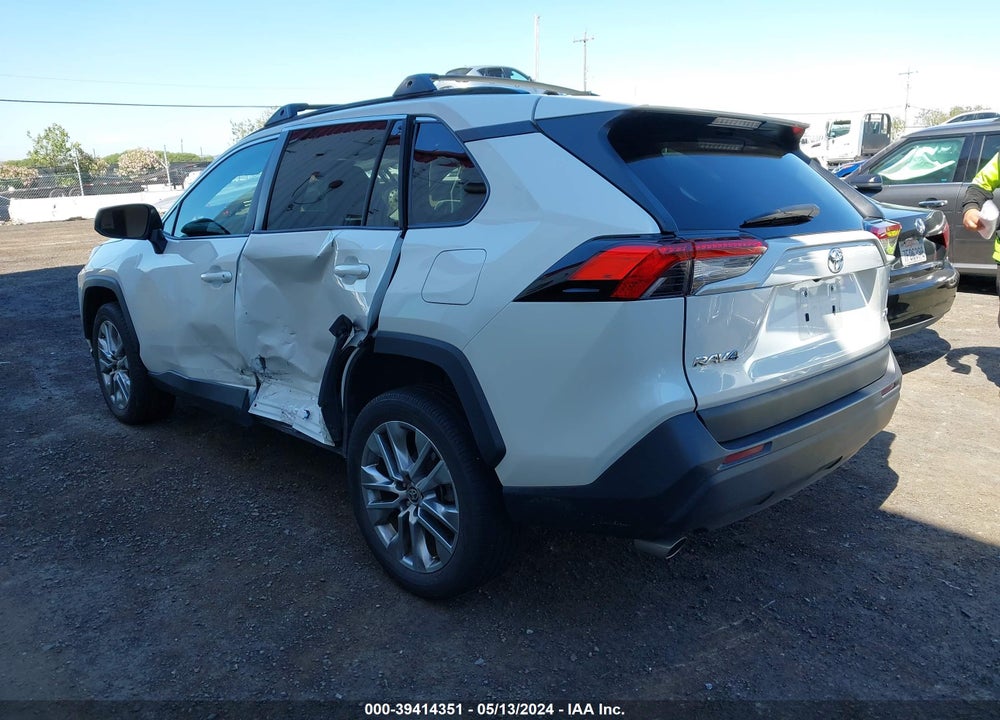2022 TOYOTA RAV4 XLE PREMIUM VIN: 2T3C1RFV9NW185928
