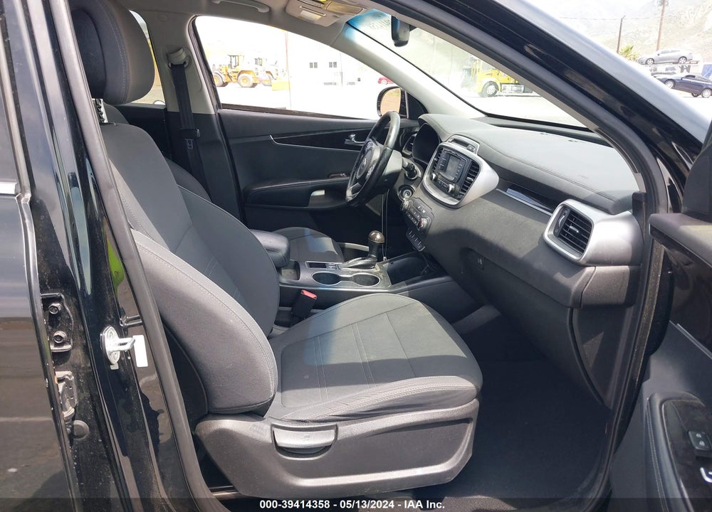 2016 KIA SORENTO VIN: 5XYPG4A3XGG134206