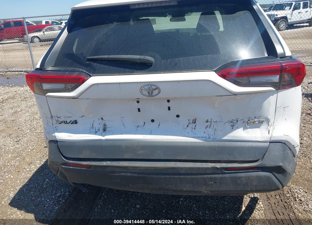 2020 TOYOTA RAV4 XLE VIN: 2T3W1RFV9LC038598