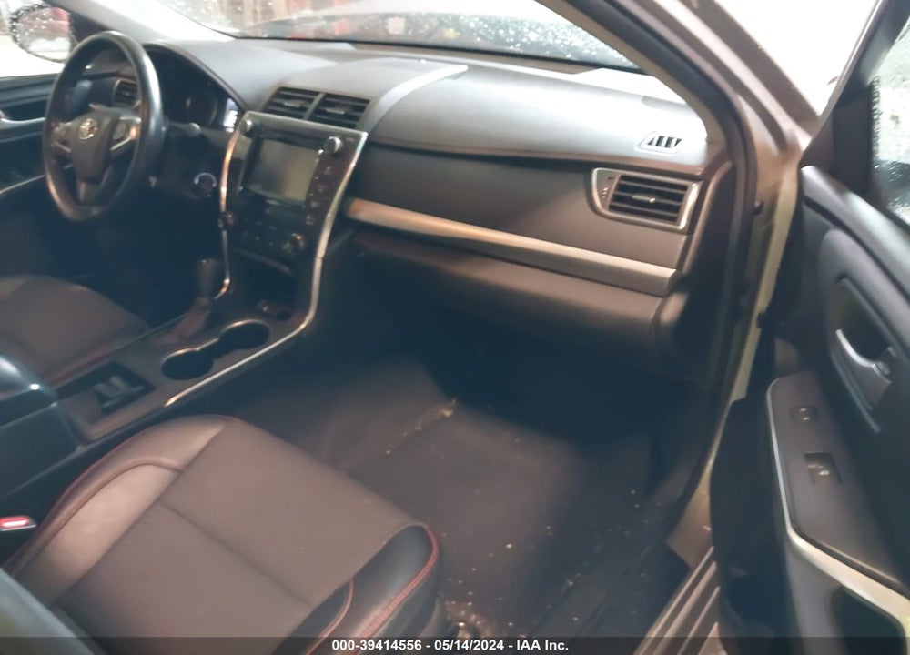 2016 TOYOTA CAMRY SE VIN: 4T1BF1FK3GU564939