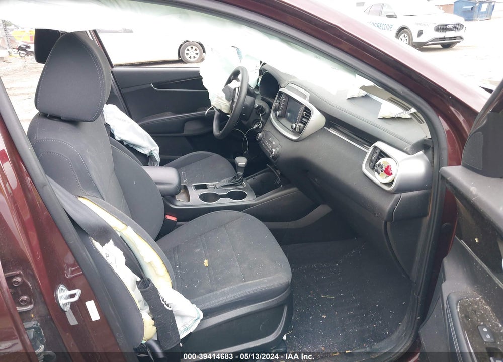 2019 KIA SORENTO 2.4L LX VIN: 5XYPG4A35KG436379