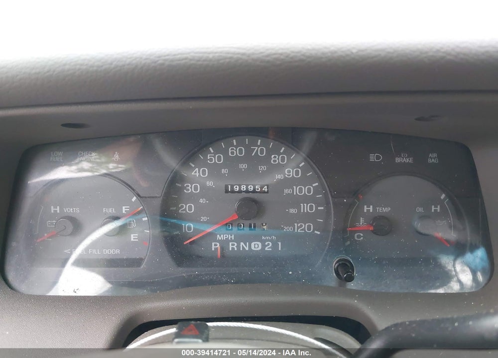 2002 MERCURY GRAND MARQUIS LS VIN: 2MEFM75W52X658419