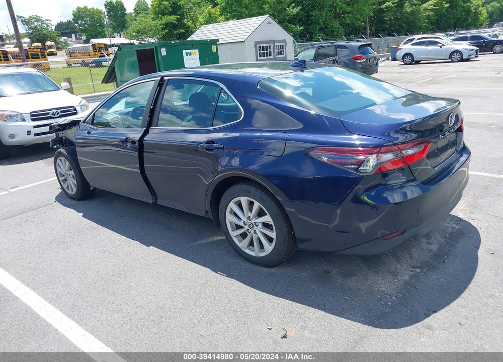 2022 TOYOTA CAMRY LE VIN: 4T1C11AK0NU627728