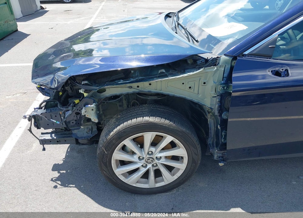 2022 TOYOTA CAMRY LE VIN: 4T1C11AK0NU627728